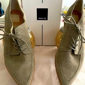 Dolce Vita size 10M sage colored, 100% leather/suede, Kyser style walking shoes